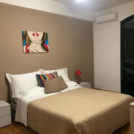 Beach Apartment *